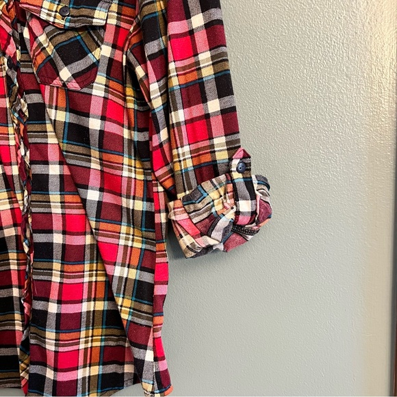 Passport, Ladies Plaid Button-up, Size M - Picture 4 of 6